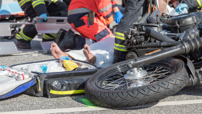 Acidente com motociclista em Cascavel levanta alerta sobre segurança no trânsito e comportamento nas vias