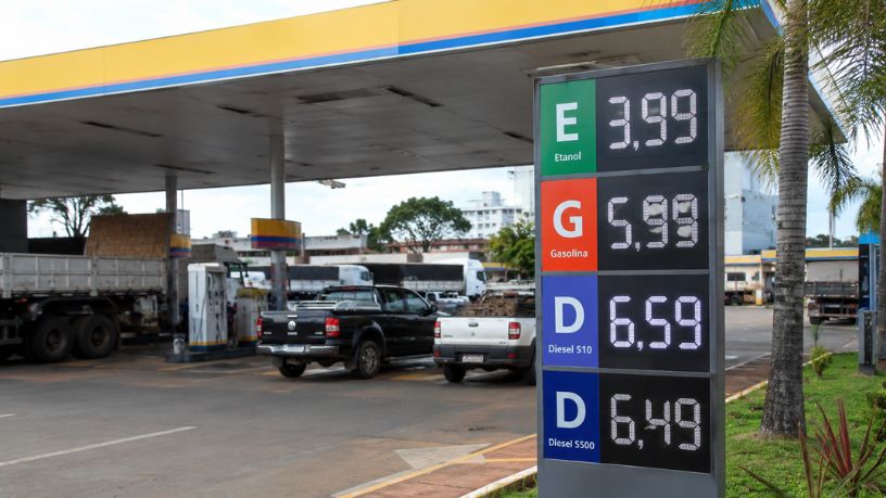 Diesel em Maringá: variação de preços acende alerta sobre consumo e impacto no transporte