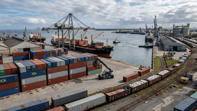 Tarifas dos EUA acendem alerta para exportações do Paraná; veja o que muda para empresas e produtores